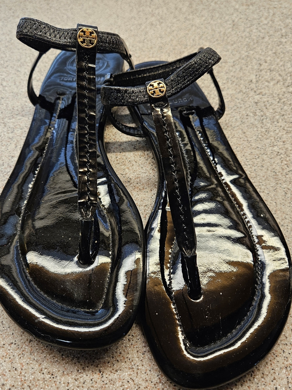 Tory Burch Black Patent Leather T-Strap Sandals SZ 7m